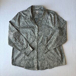 Chico's No Iron Cool Max All Season Gray Leopard Collared Blouse Womens Size 3